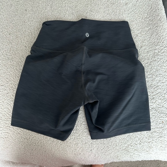 Wunder train high rise short 6” - Picture 2 of 4